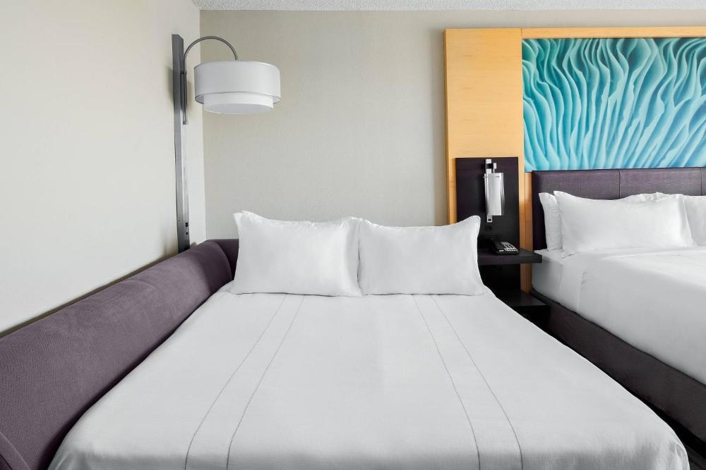 Boca Raton Marriott at Boca Center Image 21